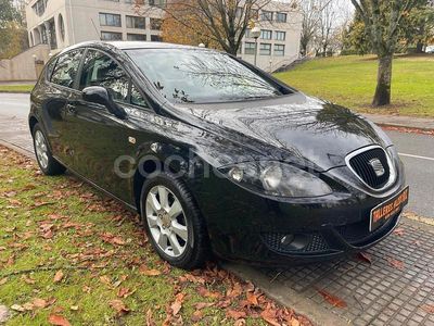 Usado Seat Leon Stylance 105 CV (77 kW) 2008 Negro Berlina