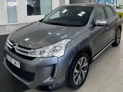 Usado Citroën C4 Aircross Seduction 114 CV (83 kW) 2015 Gris / plata SUV