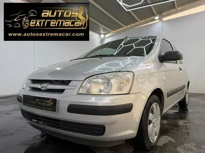 Usado Hyundai Getz 63 CV (46 kW) 2005 Gris / plata Utilitario