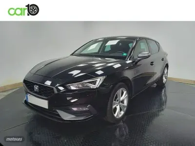 Usado Seat Leon FR 110 CV (80 kW) 2021 Negro Berlina