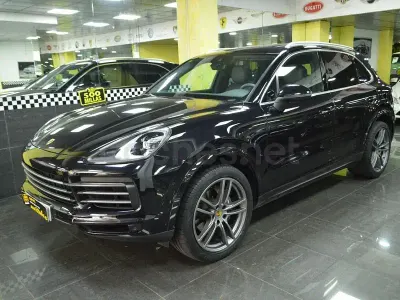 Käytetty Porsche Cayenne 340 HP (250 kW) 2018 Musta Katumaasturi