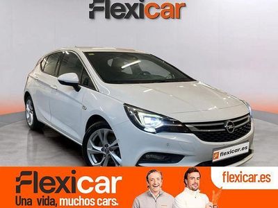 Usado Opel Astra Excellence 136 CV (100 kW) 2016 Blanco