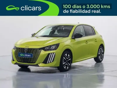 Usado Peugeot 208 Allure 101 CV (74 kW) 2025 Amarillo Utilitario
