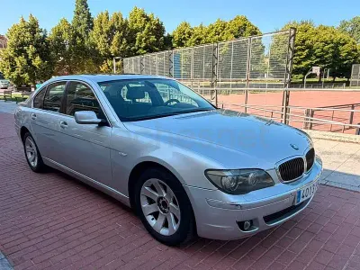 Usado BMW 745 330 CV (242 kW) 2006 Gris / plata Berlina