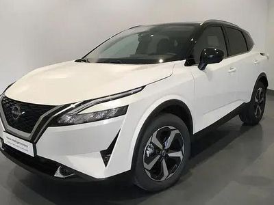 Lunar white con techo midnight Usado 2022 Nissan Qashqai N-Connecta SUV | 23.995 € (Precio justo)