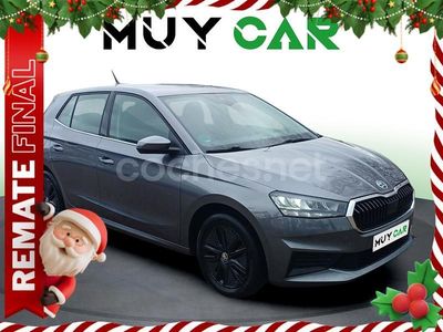 Gris / plata Usado 2022 Skoda Fabia Ambition Berlina | 16.490 € (Precio justo)