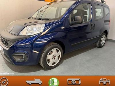 Usado Fiat Qubo Trekking 95 CV (69 kW) 2017 Azul Monovolumen