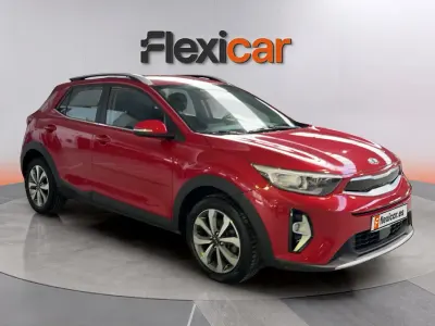 Usado Kia Stonic 101 HP (74 kW) 2021 Vermelho SUV