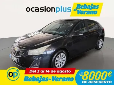 Usado Chevrolet Cruze LT 131 CV (96 kW) 2013 Negro Utilitario