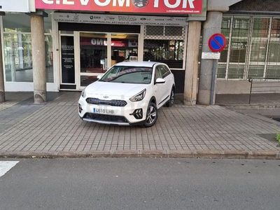 Usado Kia Niro 141 CV (103 kW) 2020 Blanco SUV
