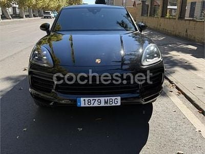 Negro Usado 2022 Porsche Cayenne Coupe Coupe | 75.900 €