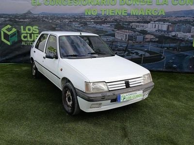 Usado Peugeot 205 60 CV (44 kW) 1996 Blanco