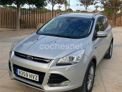 Usado Ford Kuga Titanium 150 CV (110 kW) 2014 Gris / plata SUV