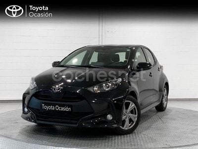 Negro Usado 2024 Toyota Yaris Hybrid Active Berlina | 21.300 € (Precio justo)