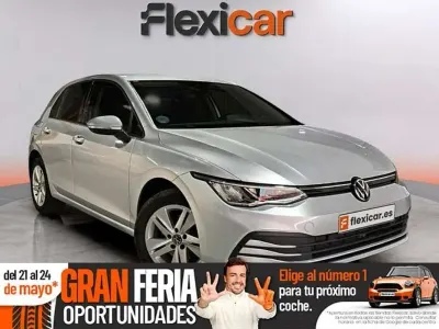 Usado VW Golf VIII Life 116 CV (85 kW) 2021 Gris Utilitario