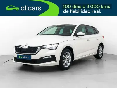Usado Skoda Scala Ambition 110 CV (80 kW) 2022 Blanco Utilitario