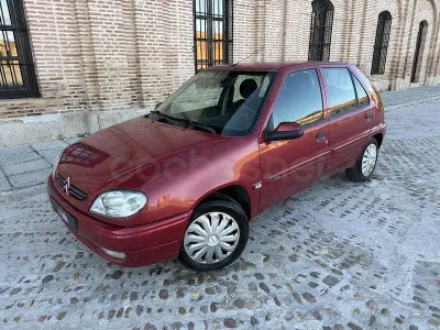 Używany Citroën Saxo 58 KM (42 kW) 2002 Czerwony Hatchback