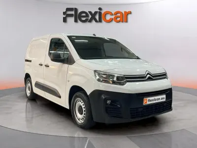 Usado Citroën Berlingo Feel 102 CV (75 kW) 2019 Blanco Monovolumen