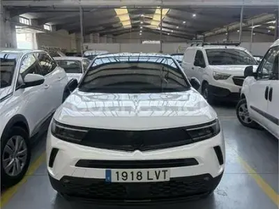 Usado Opel Mokka GS Line 130 CV (95 kW) 2021 Blanco SUV