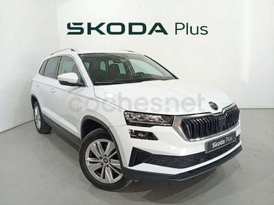 Usado Skoda Karoq Selection 150 CV (110 kW) 2025 Blanco SUV
