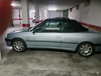 Usado Peugeot 306 Cabriolet 90 CV (66 kW) 2001 Gris / plata Descapotable