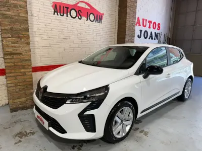 Nuevo Renault Clio Evolution 100 CV (73 kW) 2025 Blanco Utilitario