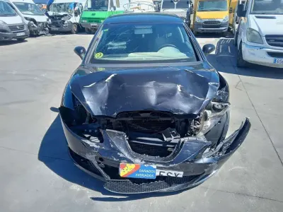 Usado Seat Leon Reference 105 CV (77 kW) 2007 Negro Utilitario