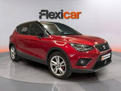 Usado Seat Arona Ecomotive 116 CV (85 kW) 2019 Rojo SUV