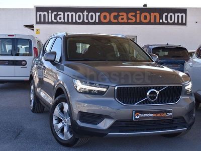 Usado Volvo XC40 Momentum 163 CV (119 kW) 2021 Gris / plata SUV