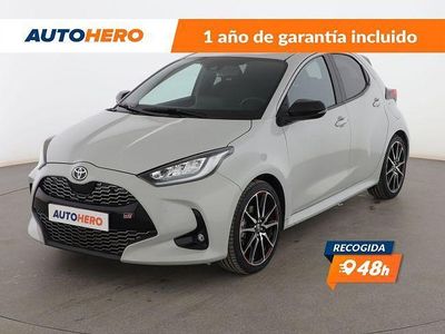 Gris Usado 2023 Toyota Yaris Hybrid Sport Berlina | 20.499 € (Precio justo)