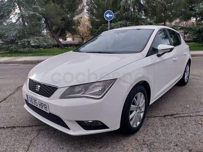Usado Seat Leon Reference 105 CV (77 kW) 2013 Blanco Berlina