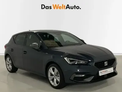 Usado Seat Leon FR 150 CV (110 kW) 2024 Gris Berlina