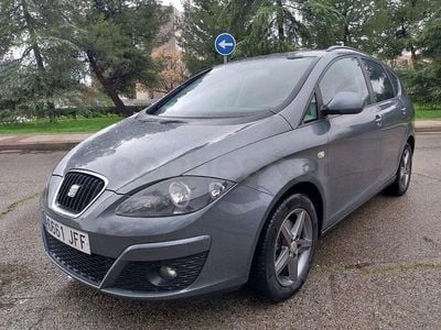 Usado Seat Altea XL I-Tech 105 CV (77 kW) 2015 Gris / plata Monovolumen