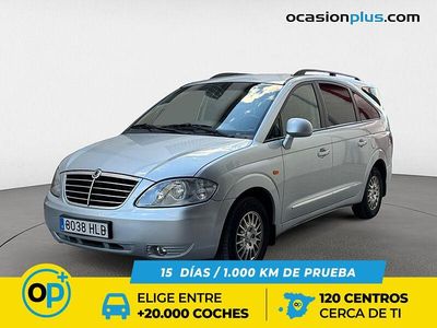 Usado Ssangyong (KGM) Rodius 165 CV (121 kW) 2012 Gris / plata Monovolumen