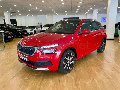 Usado Skoda Kamiq Sport 110 CV (80 kW) 2023 Rojo SUV