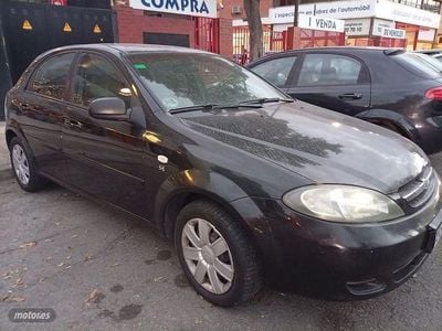 Negro Usado 2005 Chevrolet Lacetti | 2000 €
