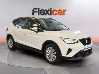 Usado Seat Arona Reference 115 CV (84 kW) 2024 Blanco SUV