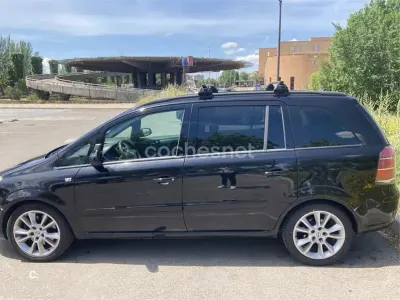 Używany Opel Zafira Cosmo 120 KM (88 kW) 2006 Czarny Minivan