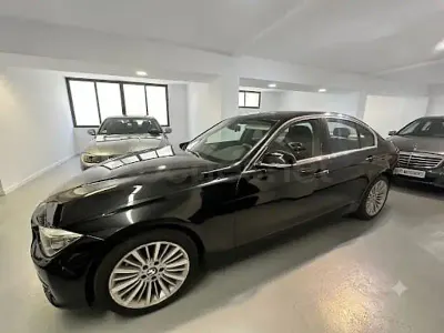 Usado BMW 328 Sport Line 245 CV (180 kW) 2012 Negro Berlina