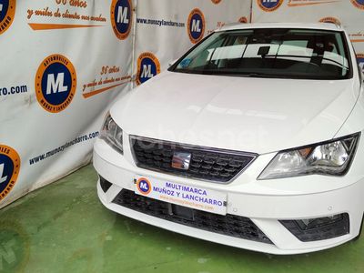 Usado Seat Leon Style 115 CV (84 kW) 2020 Blanco Familiar