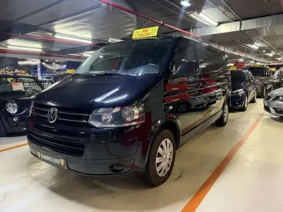Usado VW Caravelle Comfortline 140 CV (102 kW) 2015 Negro Van