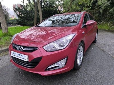 Usado Hyundai i40 136 CV (100 kW) 2012 Granate Familiar