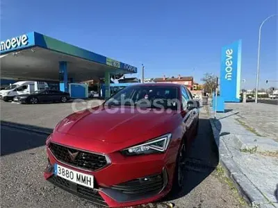 Usado Cupra Leon 190 CV (139 kW) 2023 Rojo Familiar