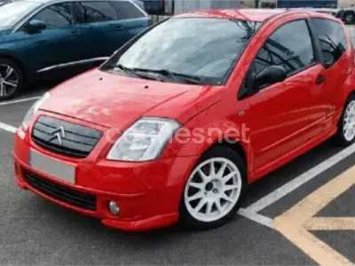 Usado Citroën C2 125 CV (91 kW) 2005 Rojo Utilitario