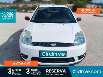 Usado Ford Fiesta Trend 95 CV (69 kW) 2005 Blanco Utilitario