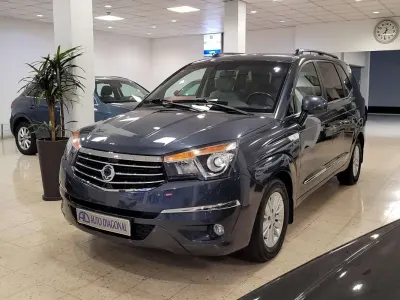 Usado SsangYong Rodius 178 CV (130 kW) 2018 Azul Monovolumen
