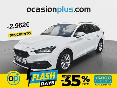 Usado Seat Leon Style 130 CV (95 kW) 2023 Blanco Familiar