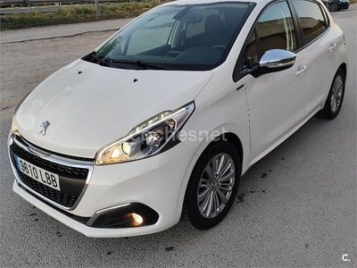 Blanco Usado 2019 Peugeot 208 Signature Sky Utilitario | 8900 € (Super precio)
