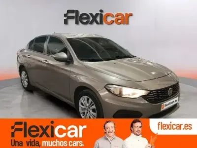 Usado Fiat Tipo Lounge 95 CV (69 kW) 2017 Marrón Berlina