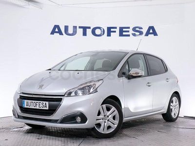 Usado Peugeot 208 Style 82 CV (60 kW) 2018 Gris / plata Utilitario